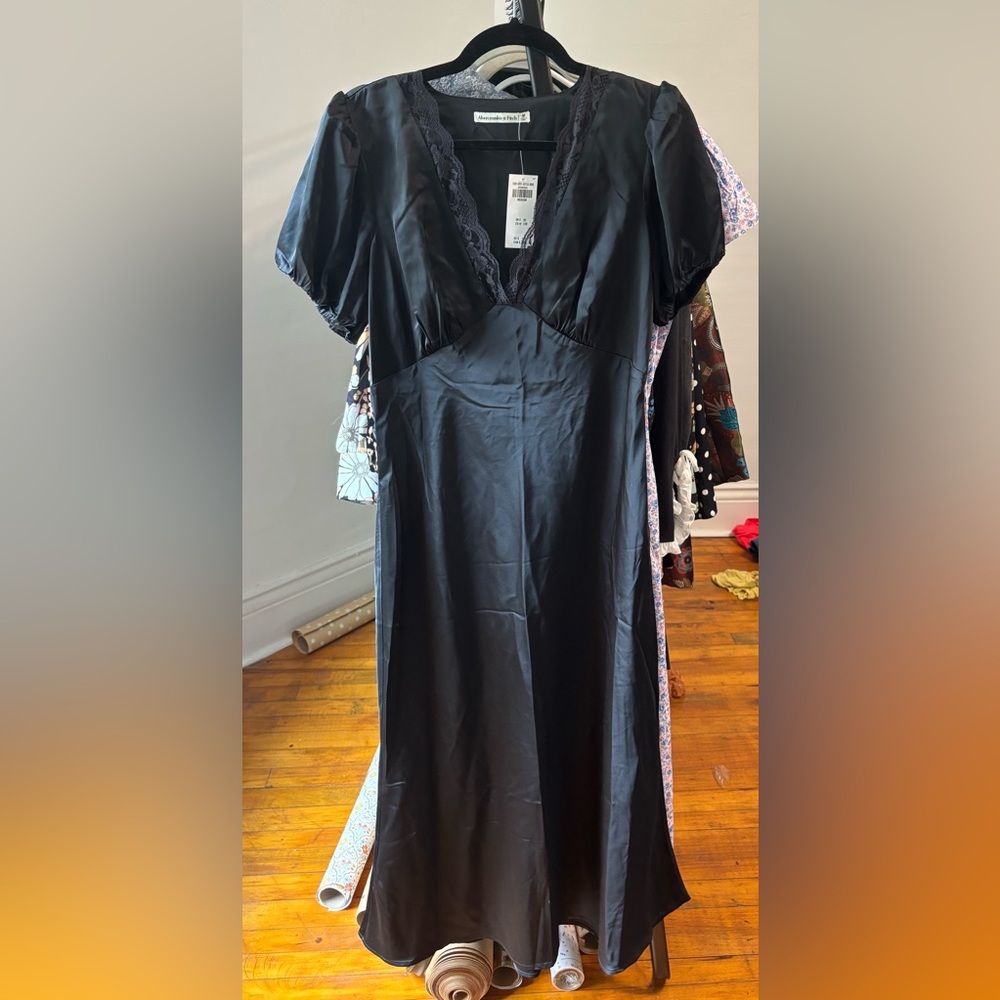 NWT Black Silky Abercrombie Midi Dress